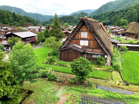  Shirakawa-go: A Journey Through Traditional Japanese Architecture